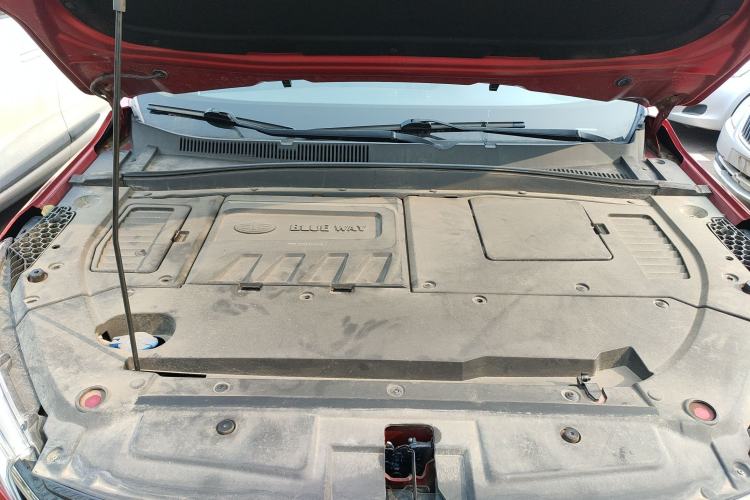 Used FAW Senya R9 2018 1.2T Automatic Comfortable Smart Edition Engine Bay