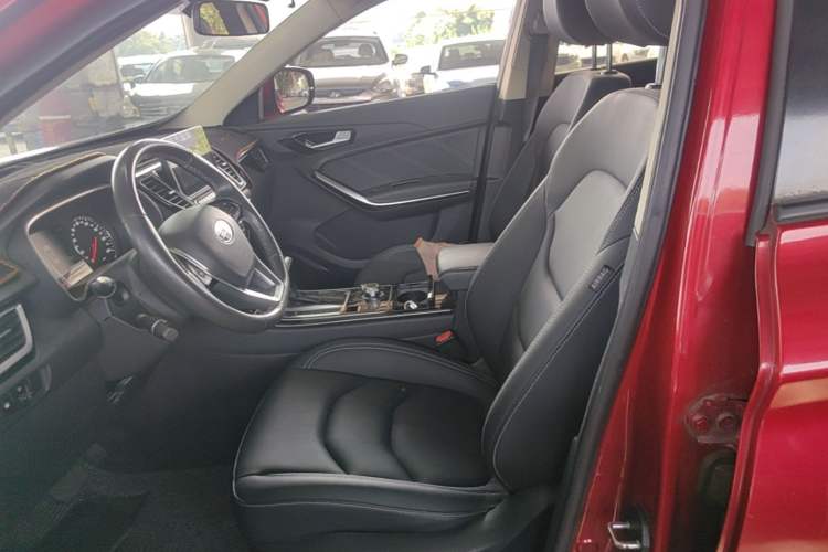 Used FAW Senya R9 2018 1.2T Automatic Prestige Smart Enjoyment Model Left Front Seat