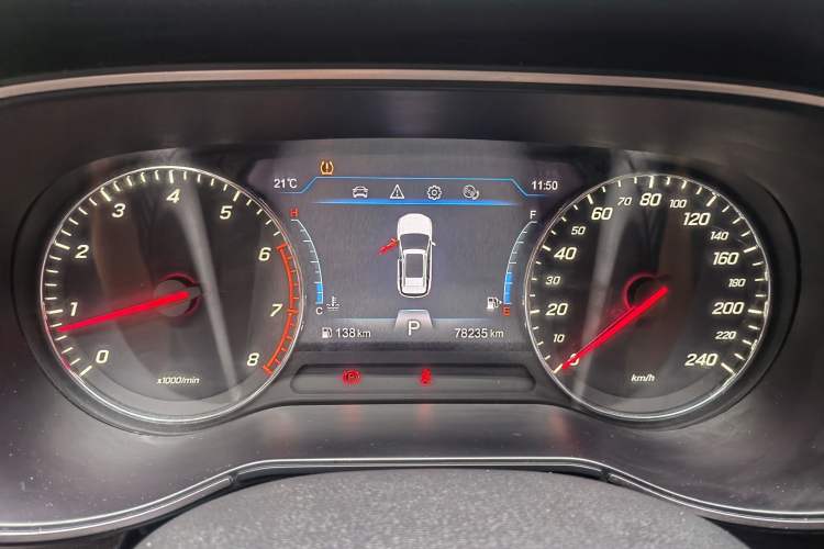 Used FAW Senya R9 2018 1.2T Automatic Luxury Smart Edition Odometer Close Up