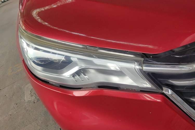 Used FAW Senya R9 2018 1.2T Automatic Prestige Smart Enjoyment Model Right Front Headlight