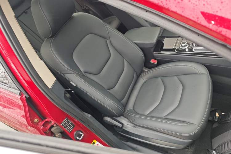 Used FAW Senya R9 2018 1.2T Automatic Luxury Smart Edition Right Front Seat