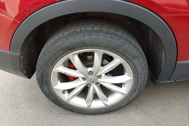 Used FAW Senya R9 2018 1.2T Automatic Comfortable Smart Edition Right Rear Wheel Hub