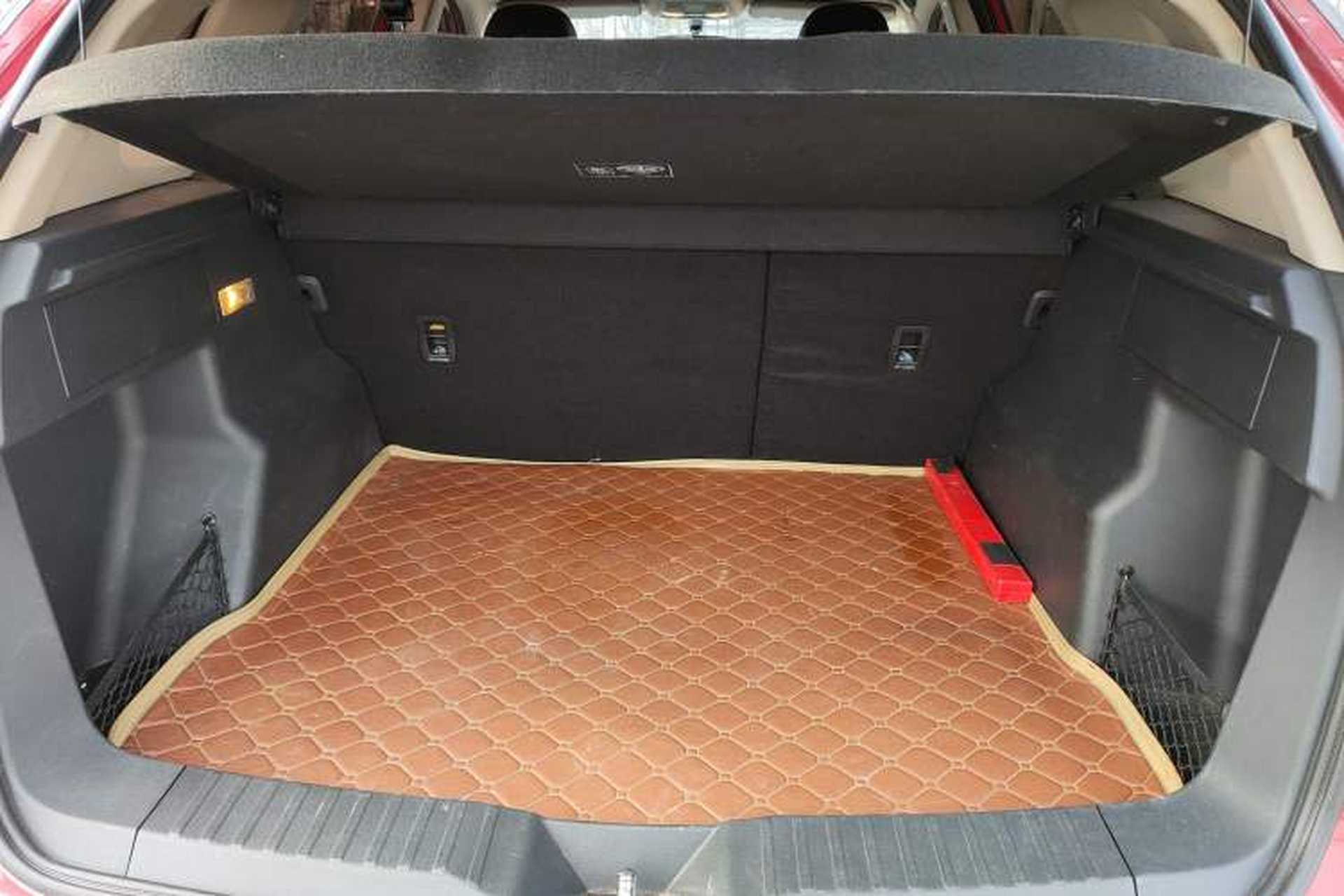 Used FAW Senya R9 2018 1.2T Automatic Comfortable Smart Edition Trunk