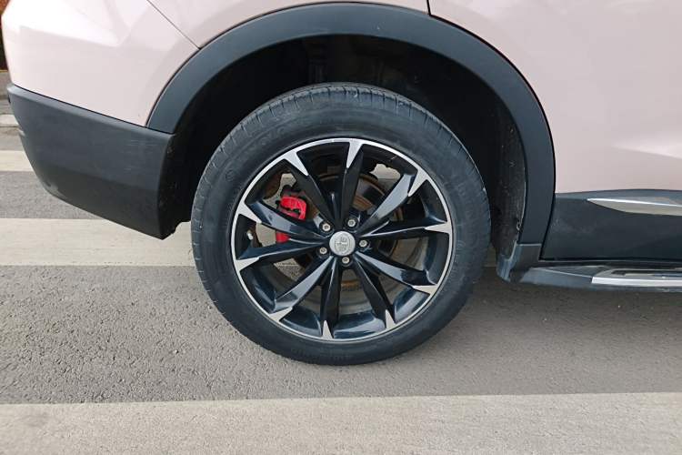 Used FAW Senya R9 2018 1.2T Automatic Luxury Smart Edition Right Rear Wheel Hub