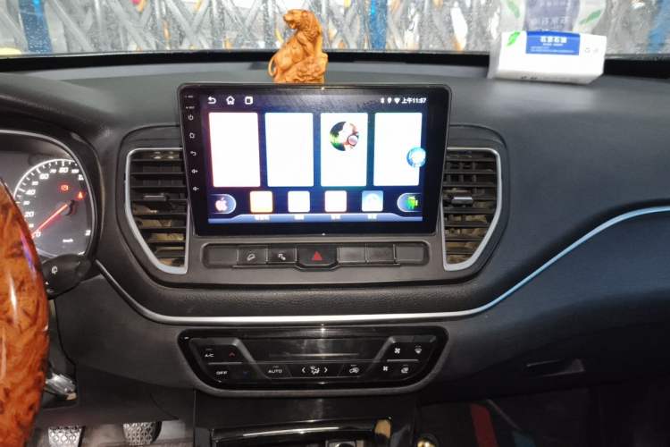 Used FAW Senya R9 2018 1.2T Manual Luxury Smart Edition Audio And AC Panel
