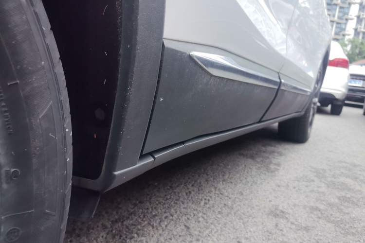 Used FAW Senya R9 2018 1.2T Automatic Luxury Smart Edition Chassis Rear Right