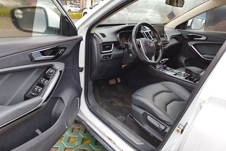 Used FAW Senya R9 2018 1.2T Automatic Luxury Smart Edition Driver Seat