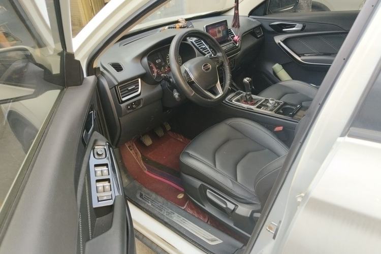 Used FAW Senya R9 2018 1.2T Manual Luxury Smart Edition Driver Seat