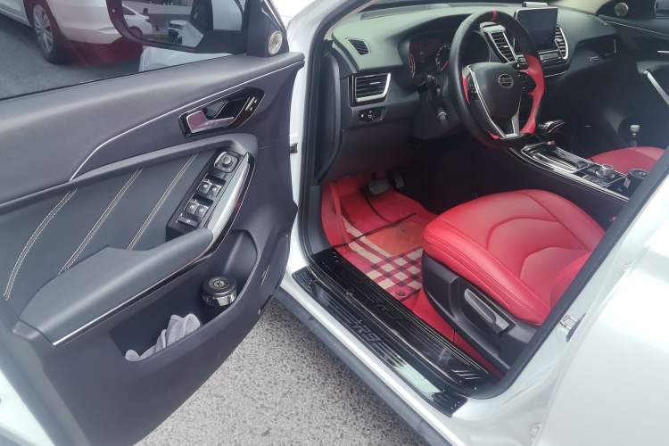 Used FAW Senya R9 2018 1.2T Automatic Luxury Smart Edition Driver Seat