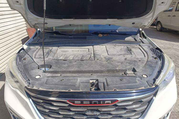 Used FAW Senya R9 2018 1.2T Automatic Comfortable Smart Edition Engine Bay