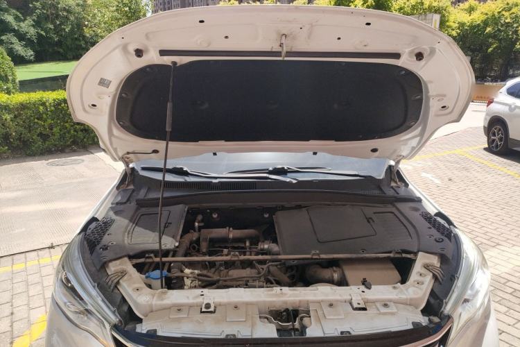 Used FAW Senya R9 2018 1.2T Automatic Luxury Smart Edition Engine Bay