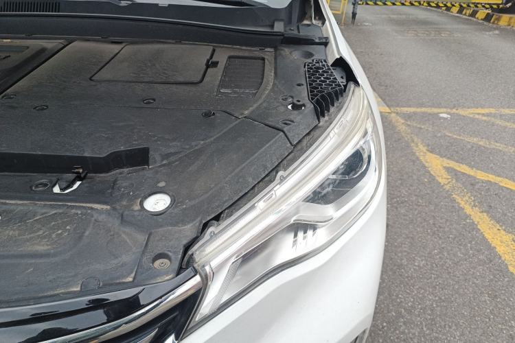 Used FAW Senya R9 2018 1.2T Automatic Luxury Smart Edition Engine Bay Left