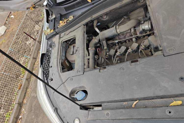 Used FAW Senya R9 2018 1.2T Automatic Prestige Smart Enjoyment Model Engine Bay Right