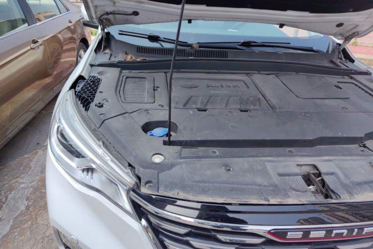 Used FAW Senya R9 2018 1.2T Automatic Luxury Smart Edition Engine Bay Right