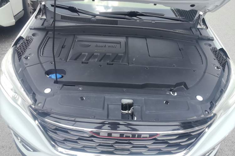 Used FAW Senya R9 2018 1.2T Automatic Luxury Smart Edition Engine Bay