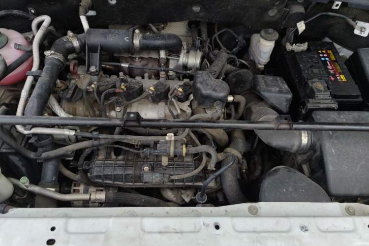 Used FAW Senya R9 2018 1.2T Automatic Luxury Smart Edition Engine Bay