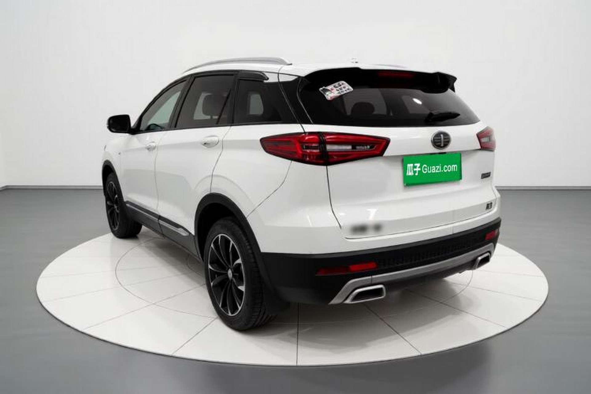 Used FAW Senya R9 2018 1.2T Automatic Luxury Smart Edition Exterior 2