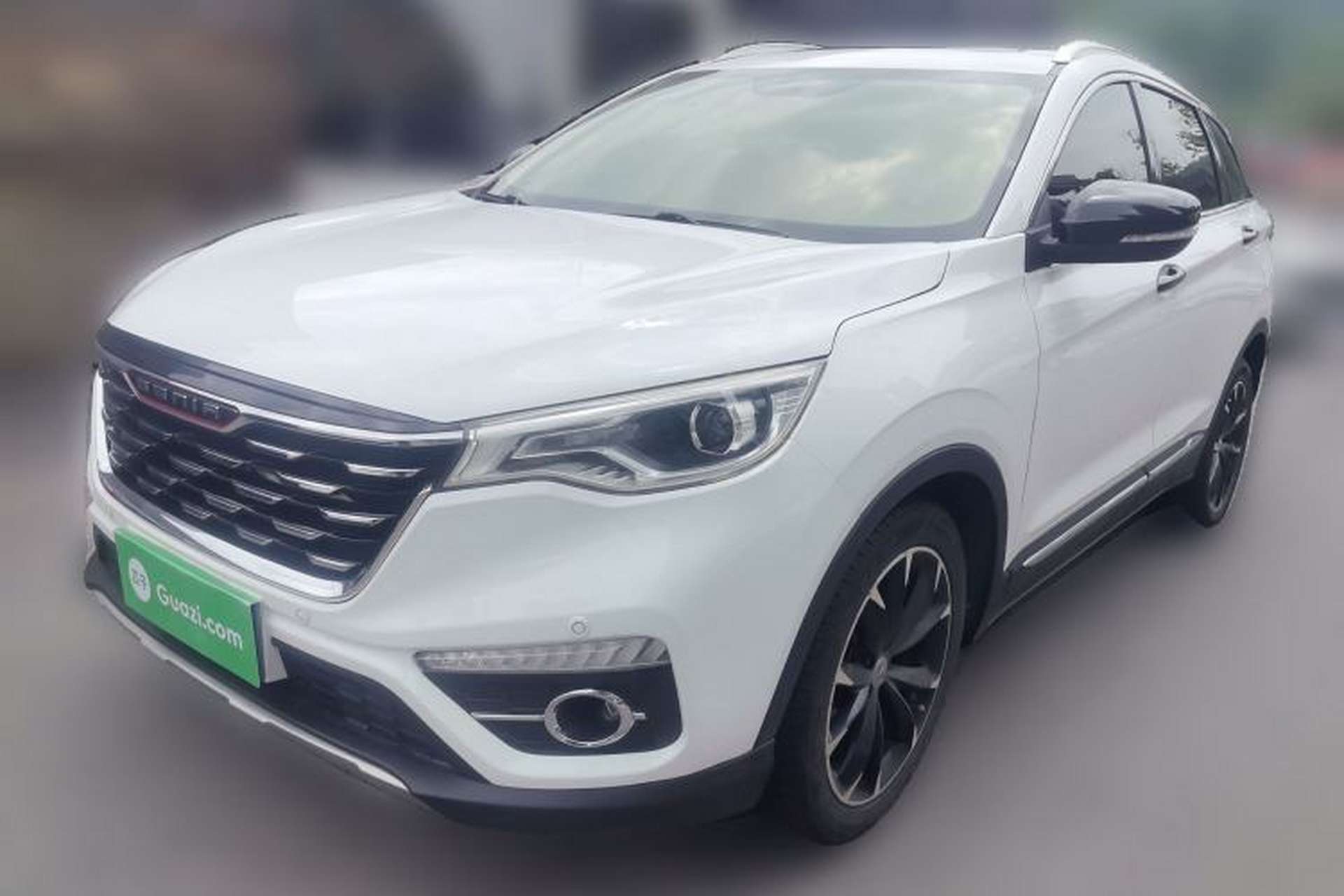 Used FAW Senya R9 2018 1.2T Automatic Luxury Smart Edition Front Left 45 Deg