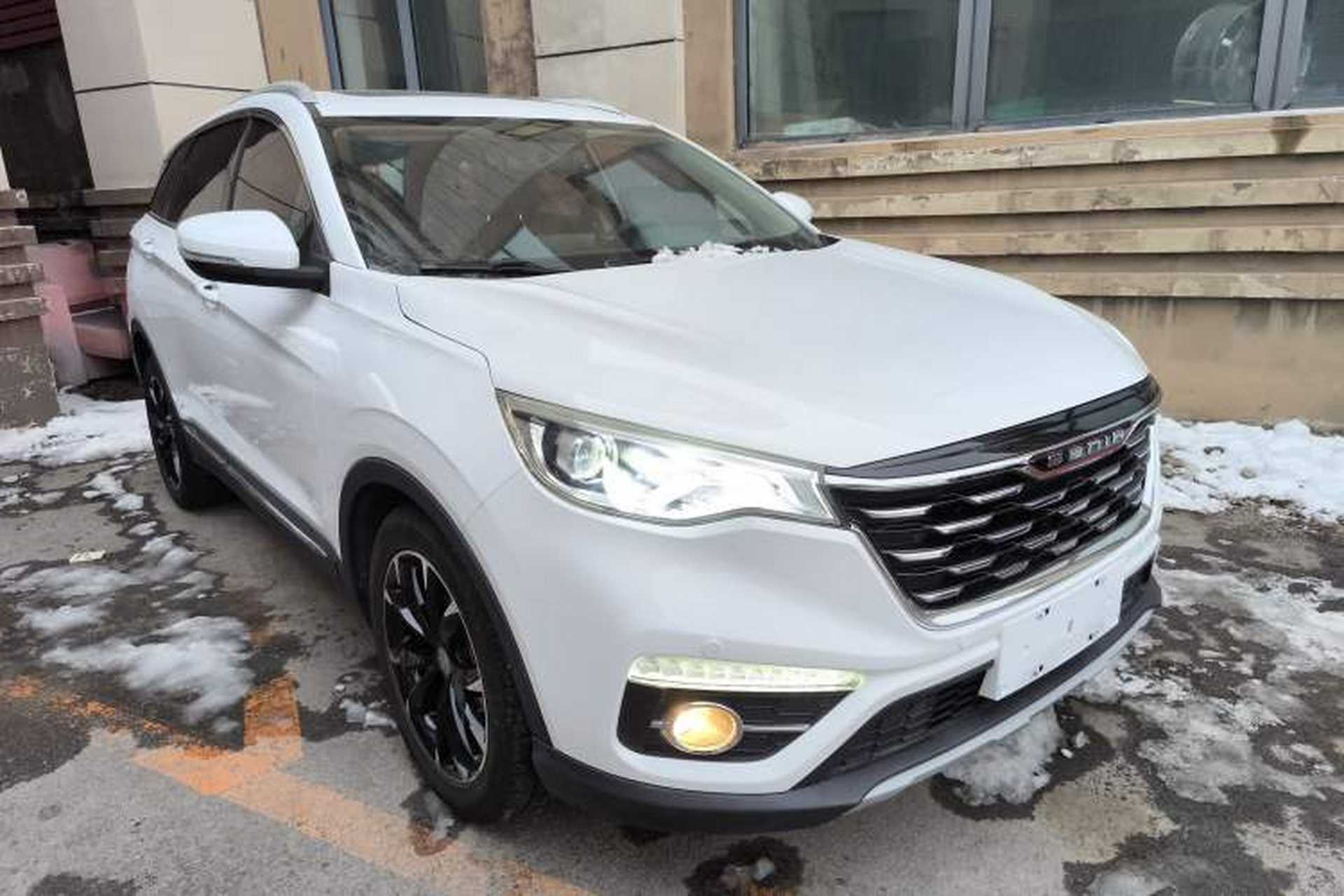 Used FAW Senya R9 2018 1.2T Automatic Luxury Smart Edition Front Right 45 Deg