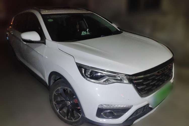 Used FAW Senya R9 2018 1.2T Automatic Luxury Smart Edition Front Right 45 Deg