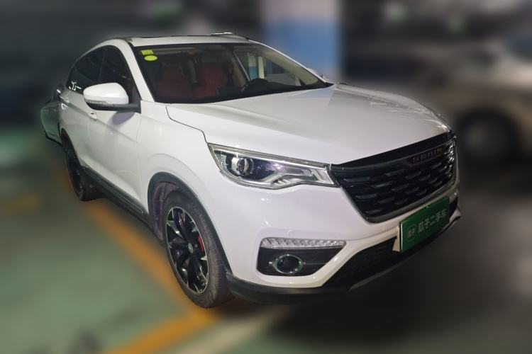 Used FAW Senya R9 2018 1.2T Automatic Luxury Smart Edition Front Right 45 Deg