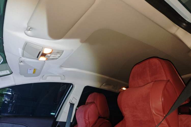 Used FAW Senya R9 2018 1.2T Automatic Luxury Smart Edition Headliner