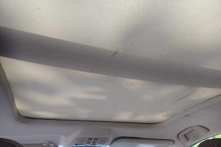 Used FAW Senya R9 2018 1.2T Automatic Luxury Smart Edition Headliner