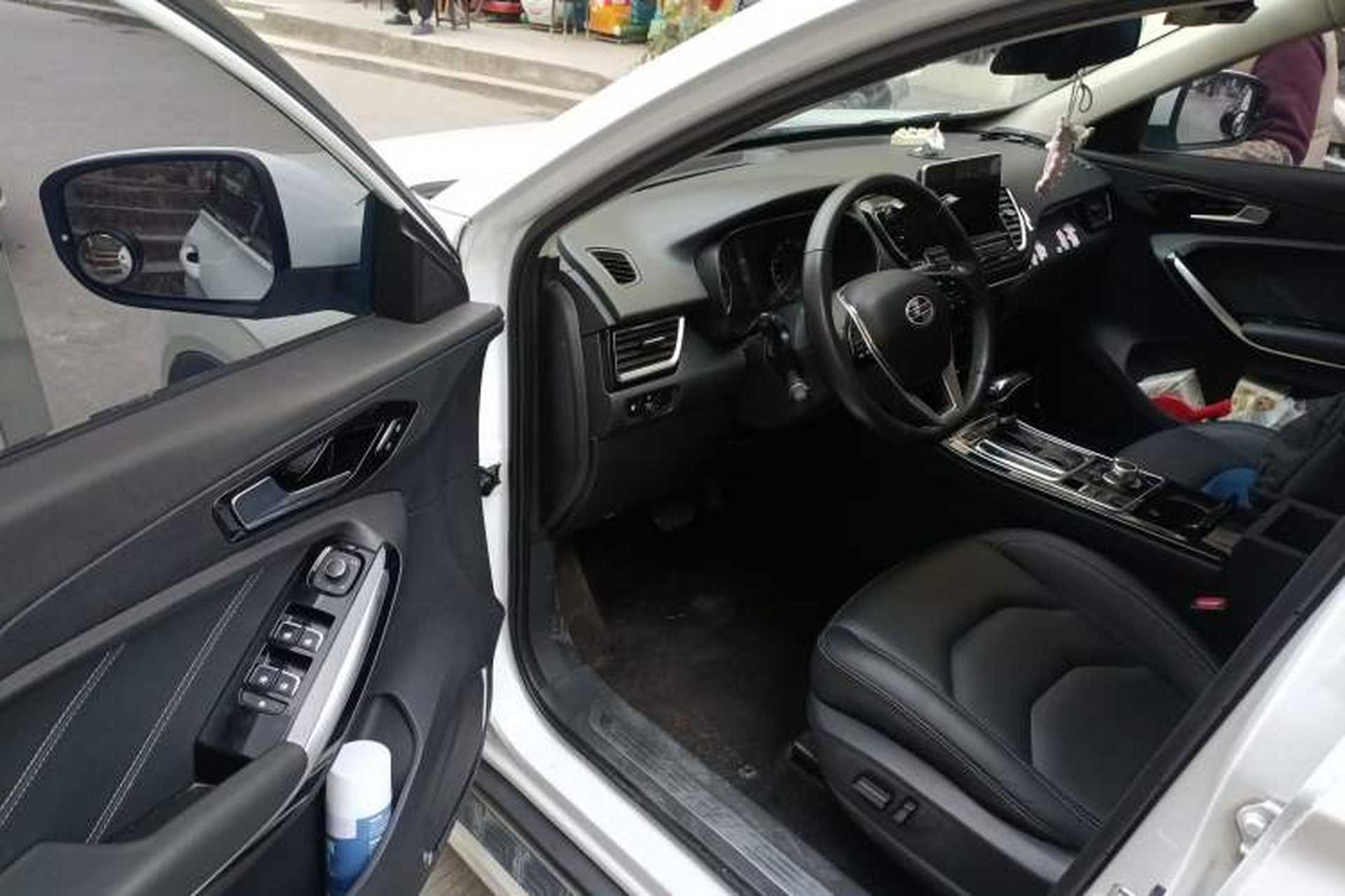Used FAW Senya R9 2018 1.2T Automatic Prestige Smart Enjoyment Model Interior 3