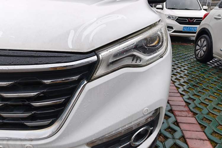 Used FAW Senya R9 2018 1.2T Automatic Luxury Smart Edition Left Front Headlight