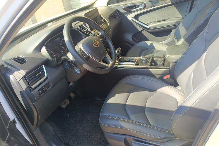 Used FAW Senya R9 2018 1.2T Automatic Comfortable Smart Edition Left Front Seat
