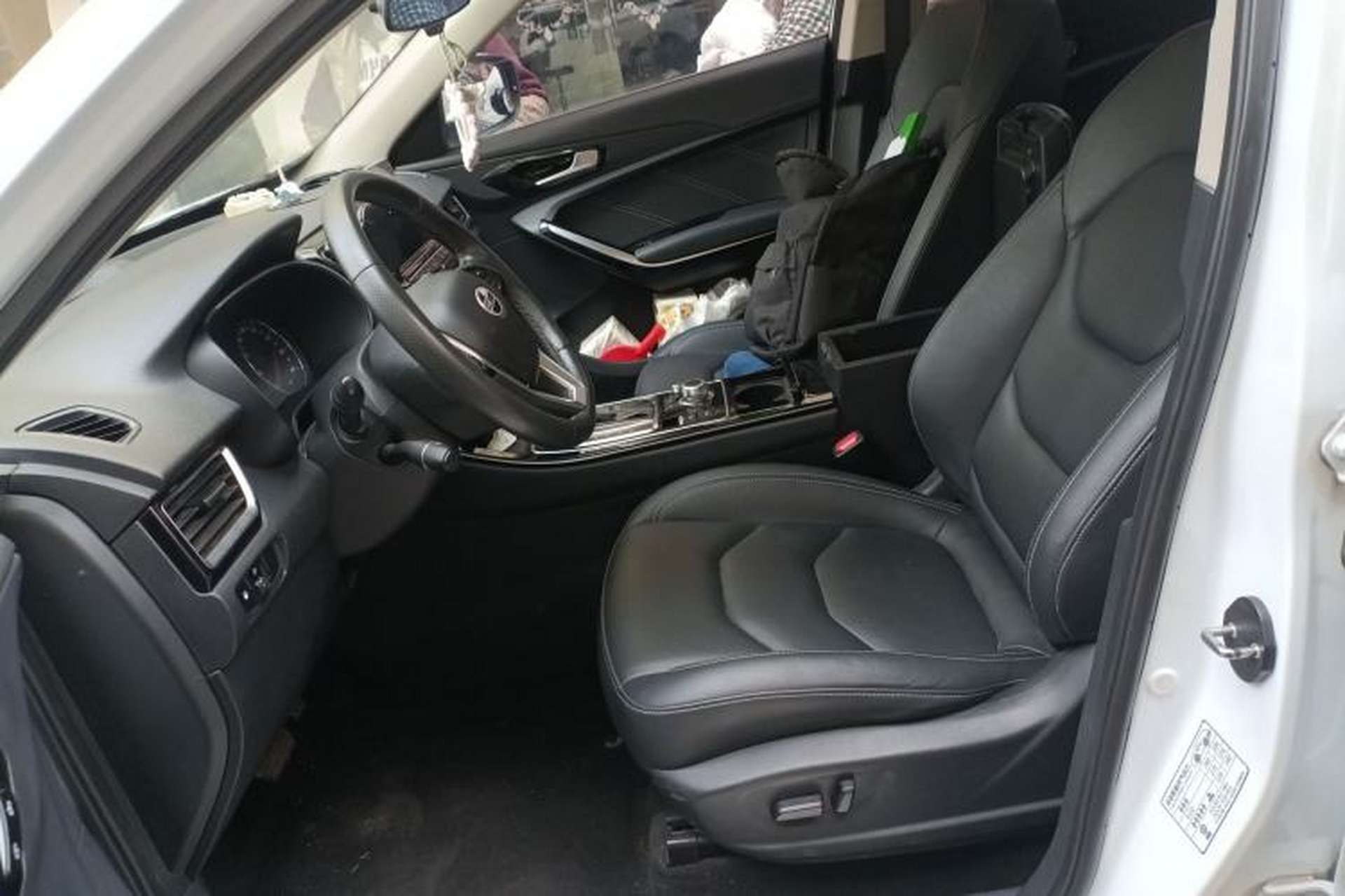 Used FAW Senya R9 2018 1.2T Automatic Prestige Smart Enjoyment Model Left Front Seat
