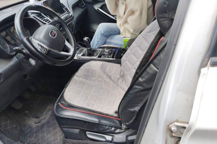 Used FAW Senya R9 2018 1.2T Manual Luxury Smart Edition Left Front Seat