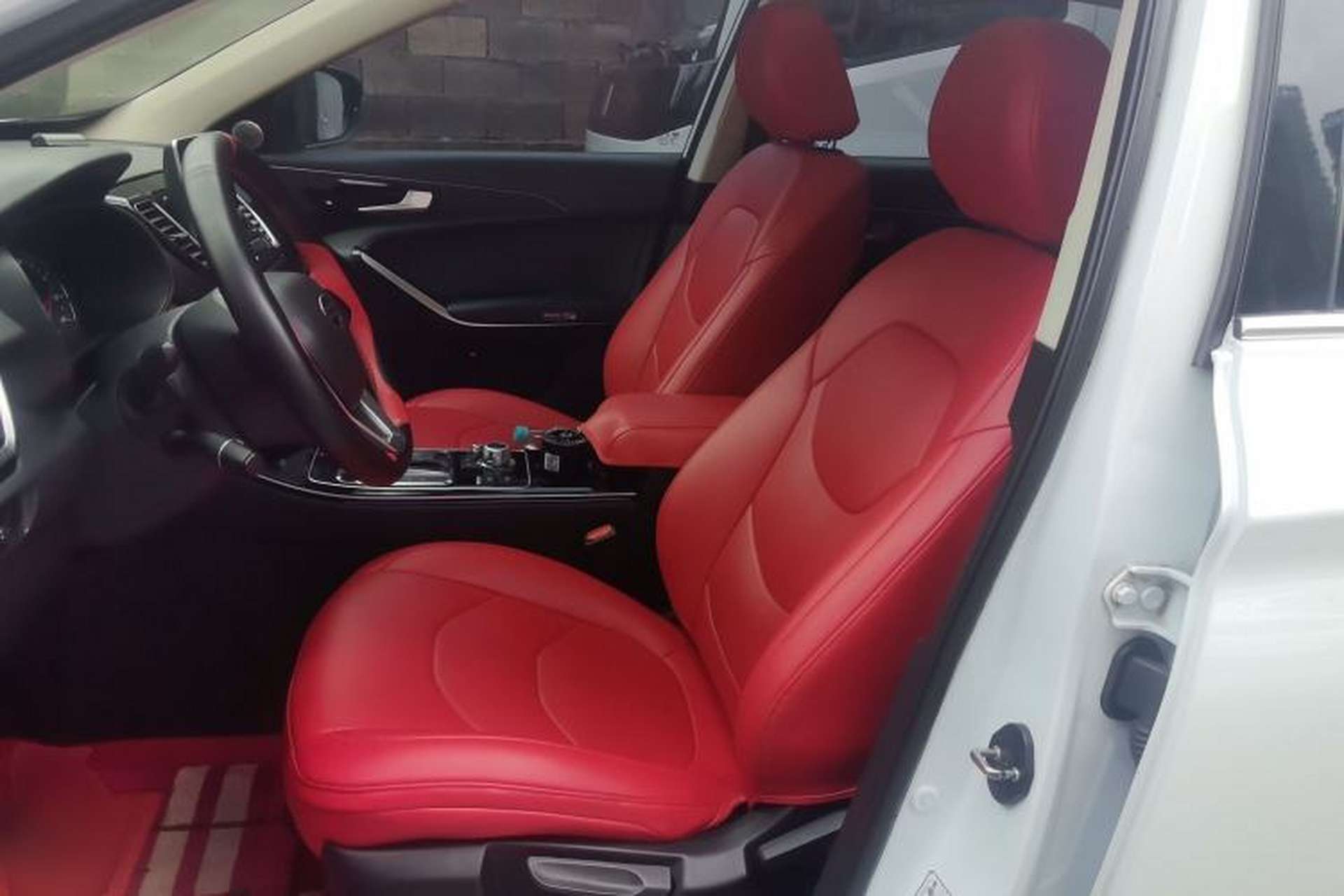 Used FAW Senya R9 2018 1.2T Automatic Luxury Smart Edition Left Front Seat