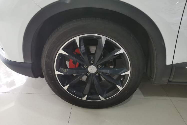 Used FAW Senya R9 2018 1.2T Automatic Prestige Smart Enjoyment Model Left Front Wheel Hub