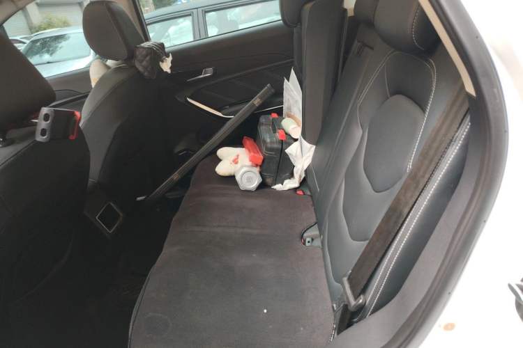 Used FAW Senya R9 2018 1.2T Automatic Prestige Smart Enjoyment Model Left Rear Seat