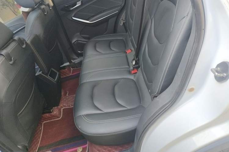 Used FAW Senya R9 2018 1.2T Manual Luxury Smart Edition Left Rear Seat