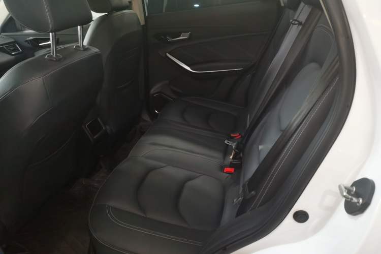 Used FAW Senya R9 2018 1.2T Automatic Prestige Smart Enjoyment Model Left Rear Seat