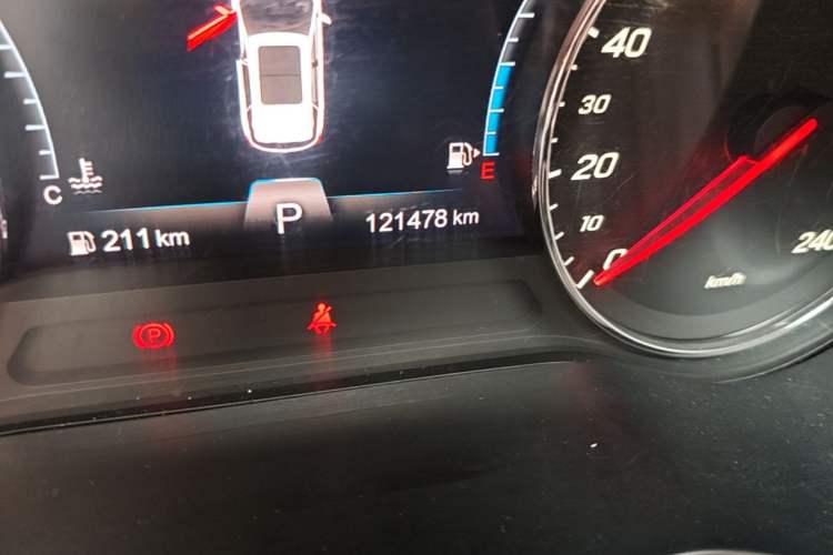 Used FAW Senya R9 2018 1.2T Automatic Prestige Smart Enjoyment Model Odometer Close Up