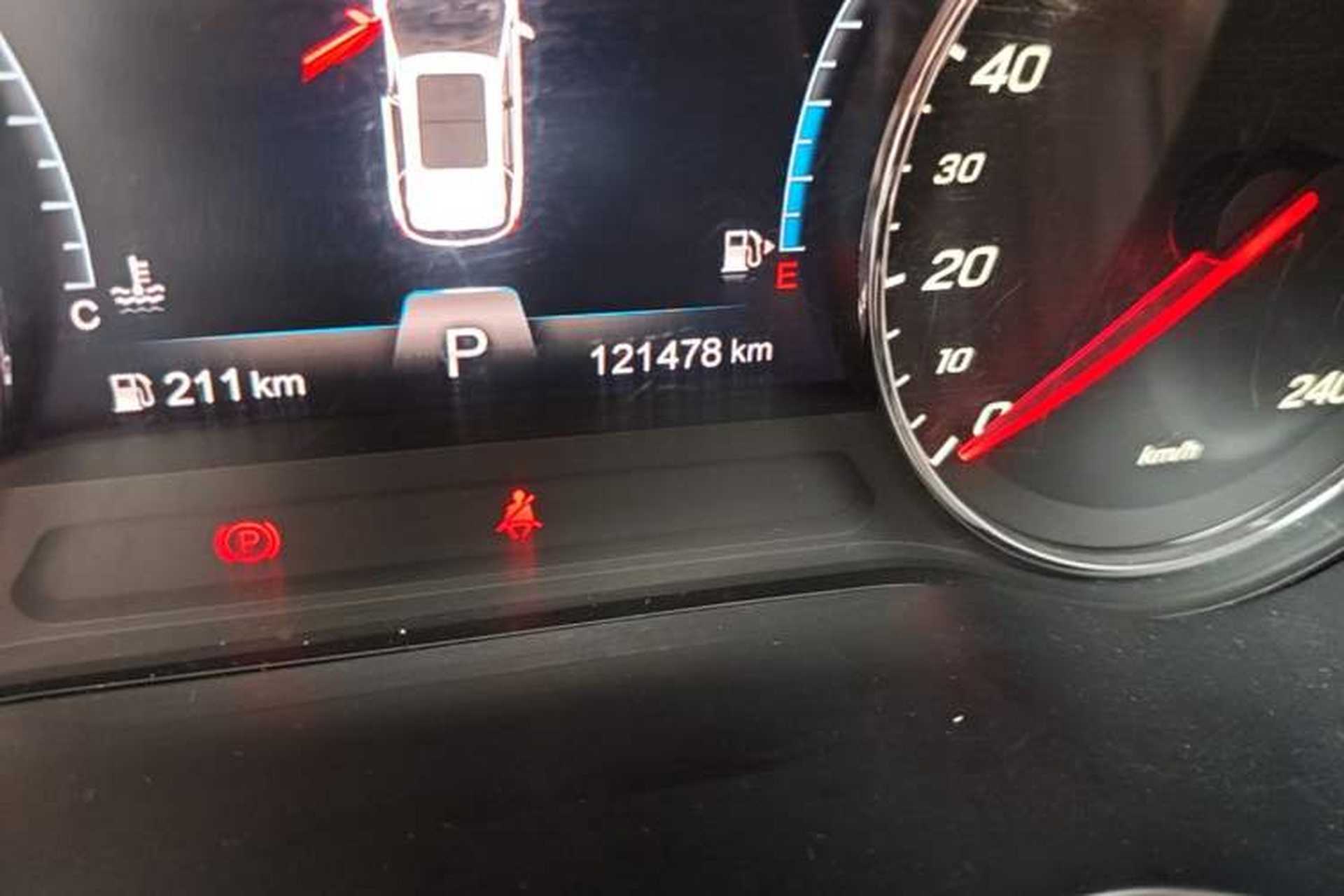 Used FAW Senya R9 2018 1.2T Automatic Prestige Smart Enjoyment Model Odometer Close Up