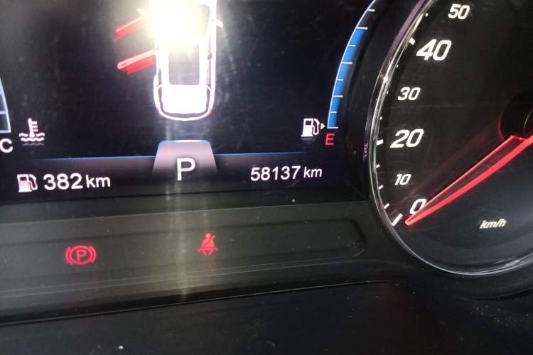 Used FAW Senya R9 2018 1.2T Automatic Prestige Smart Enjoyment Model Odometer Close Up