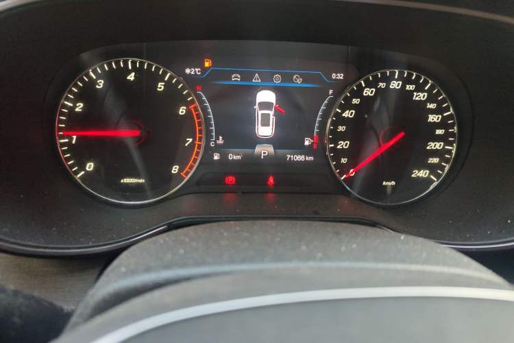 Used FAW Senya R9 2018 1.2T Automatic Luxury Smart Edition Odometer Close Up