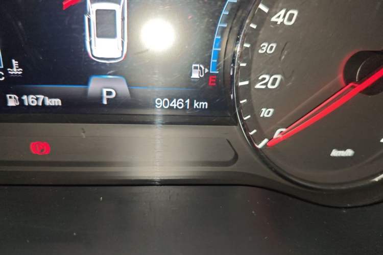 Used FAW Senya R9 2018 1.2T Automatic Luxury Smart Edition Odometer Close Up