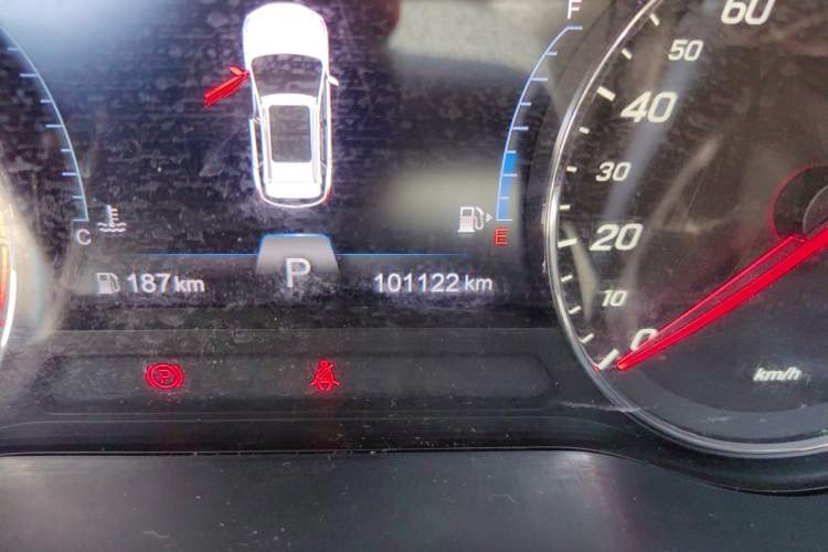 Used FAW Senya R9 2018 1.2T Automatic Luxury Smart Edition Odometer Close Up