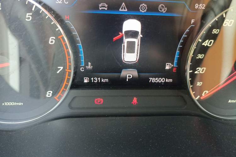 Used FAW Senya R9 2018 1.2T Automatic Luxury Smart Edition Odometer Close Up