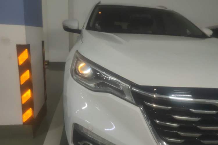 Used FAW Senya R9 2018 1.2T Automatic Luxury Smart Edition Right Front Headlight