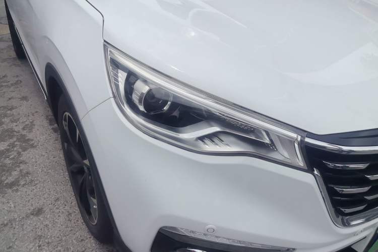 Used FAW Senya R9 2018 1.2T Automatic Luxury Smart Edition Right Front Headlight