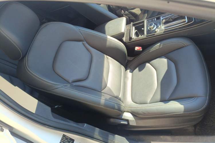 Used FAW Senya R9 2018 1.2T Automatic Comfortable Smart Edition Right Front Seat