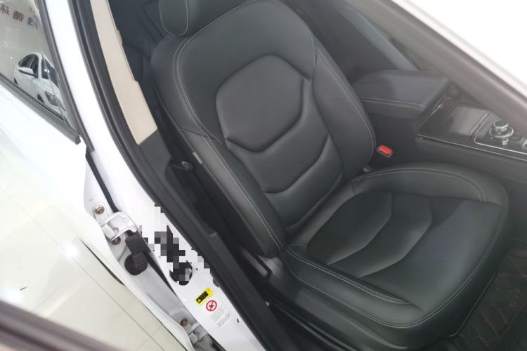 Used FAW Senya R9 2018 1.2T Automatic Prestige Smart Enjoyment Model Right Front Seat