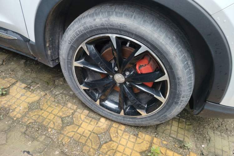 Used FAW Senya R9 2018 1.2T Automatic Prestige Smart Enjoyment Model Right Front Wheel Hub