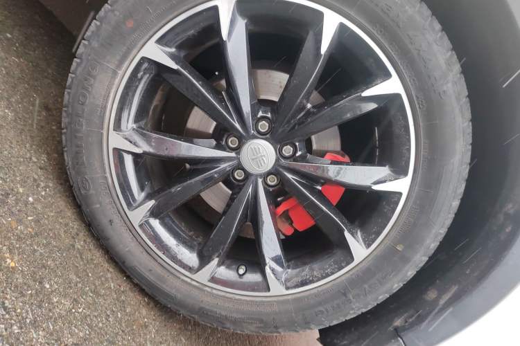 Used FAW Senya R9 2018 1.2T Manual Prestige Smart Enjoyment Model Right Front Wheel Hub